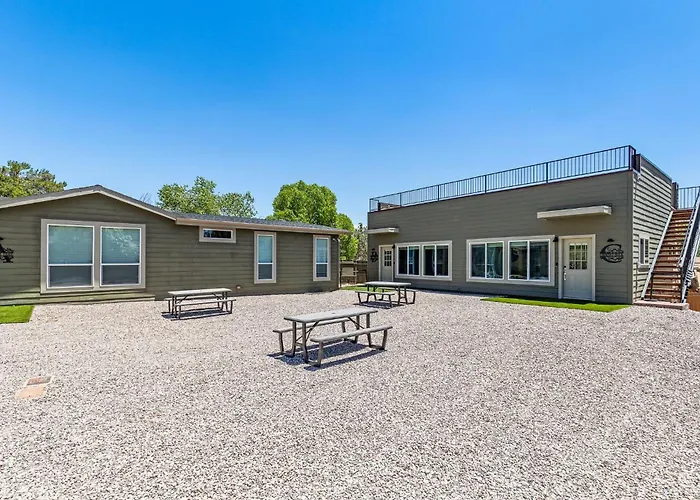 Chimney Rock - Unit C - Red Rock Retreat 4*